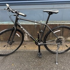 TREK fX3 2022年モデル