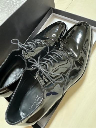 【美品】エナメル革靴　treatdressing