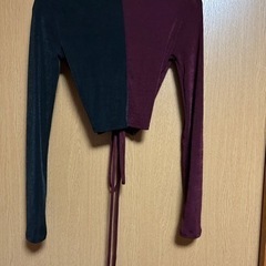 Bershka トップス Ｍサイズの画像