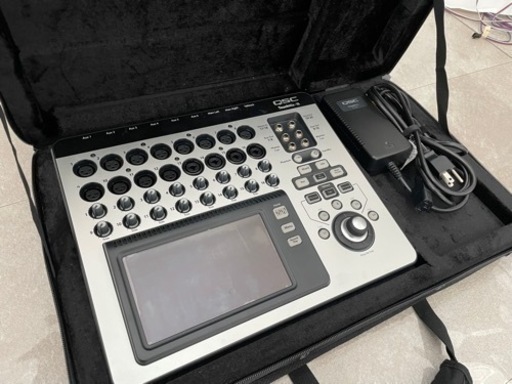 QSC TouchMix-16 デジタルミキサー