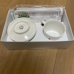 ファミリア　familiar 食べぞめセット　新品未使用の画像