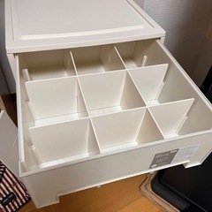 衣装ケース  仕切り調整可能の画像