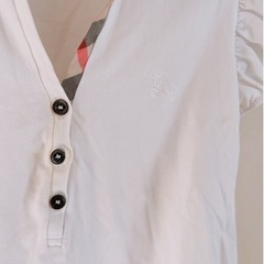 バーバリーブリット免税店購入　おしゃれしろポロシャツLサイズの画像