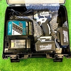 ♦️超美品♦️マキタ/インパクトドライバー18V TD148D新...