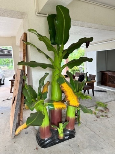 巨大バナナの木の置物　木製　植物　フェイクグリーン