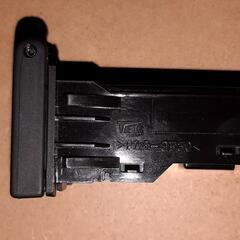 ホンダN-BOX専用 USB充電器の画像