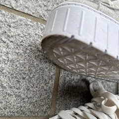 24.5 プーマ厚底スニーカーの画像