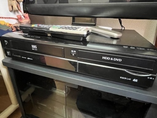 VHS&DVDプレーヤー　色黒