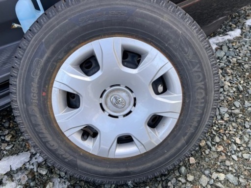 200系ハイエース スタッドレスホイールセット4本 195/80R15 107/105LTヨコハマ