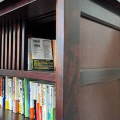 昭和レトロな食器棚（チェスト）の画像