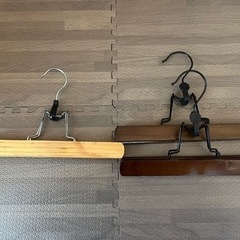 木製ハンガーの画像