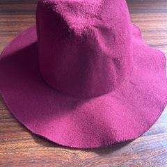 タグ付き 婦人用帽子