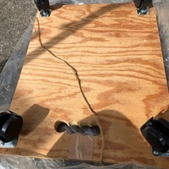 木の台車　手作りの画像