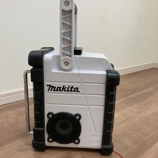 makita ラジオ　MR107