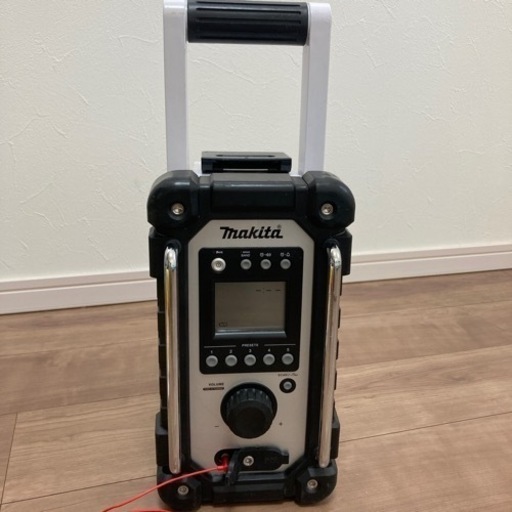 makita ラジオ　MR107
