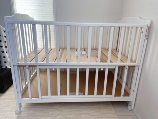 ８月で終了。KATOJI ベビーベッド　ホワイト
