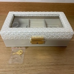 新品★ジュエリーボックス★鍵付き★ロック付き★宝石の画像