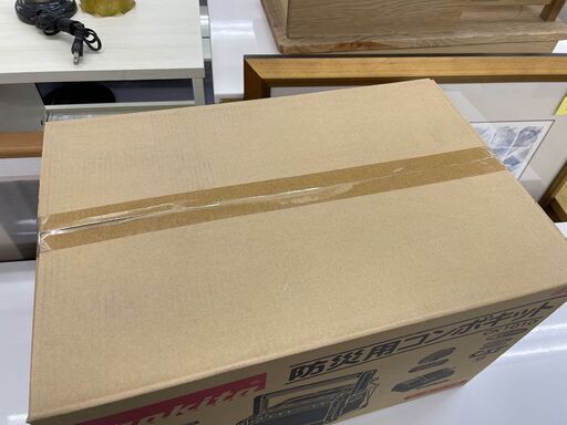 新品 防災用コンボキット CK1010 makita 充電式ライト・TV・スマートフォン充電・バッテリー・充電器 マキタ 未開封品 札