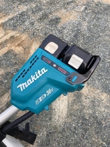 【福岡県筑後市にて引取限定】マキタ makita  充電式草刈機  MUR365D 本体のみ 中古品 