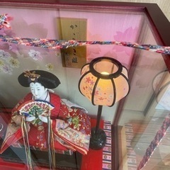 ひな人形　ケース入り、オルゴール、ぼんぼり照明付きの画像