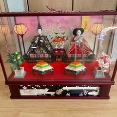 ひな人形　ケース入り、オルゴール、ぼんぼり照明付き