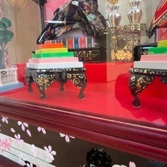 ひな人形　ケース入り、オルゴール、ぼんぼり照明付きの画像