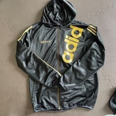 adidas Lサイズの画像