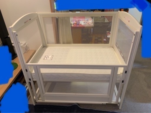 ベビーベッド（マットレス付）＋バンボ