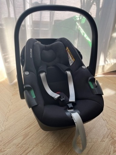 未使用に近い　最新　マキシコシ ペブル 360 エッセンシャルブラック チャイルドシート