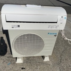 ☆【取付も出来ます！】n46 2021年製DAIKINルームエア...
