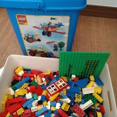 レゴ　LEGO　ブロック　青いバケツの画像