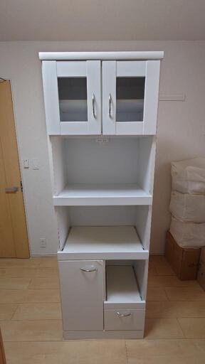 決まりました　食器棚　白　横60×奥行き40×高さ183