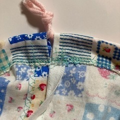 雑な作りの巾着袋4枚の画像