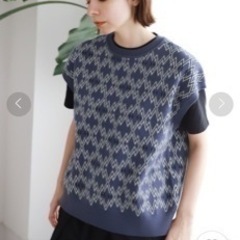 niko and...  洗えるアソードジャガードニットベスト紫の画像