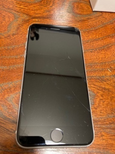 iPhone SE第二世代　画面割れ