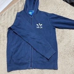 adidas パーカー　上着　部屋着