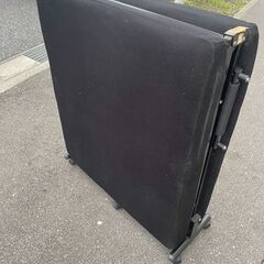 リサイクルショップどりーむ荒田店 No10217 折り畳みベッド　黒　シングルサイズ　便利な折り畳みタイプ♪の画像