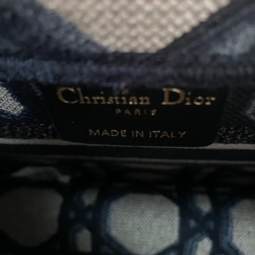 新作 Dior ブックトート