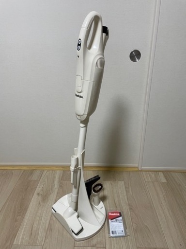 [専用スタンド付] マキタ 掃除機 CL102D + 純正バッテリー