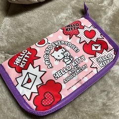 ハローキティ 限定品 マルチケースの画像
