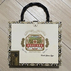 【希少】流通平均価格1万8千 / BRACIANO / シガーボックスハンドバッグの画像