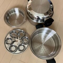 アムウェイ Amway　クィーンクックウェア クィーン21ピースセット　DVD＆レシピブック付き　無水　鍋　フライパン　時短　節約　ヘルシーの画像