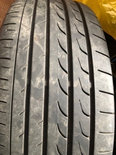 車のパーツ タイヤ、ホイール