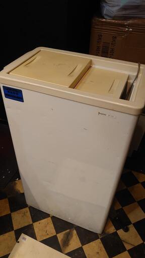 値下げ可　SANYO製　アイスストッカー　SCR-S44　冷凍庫
