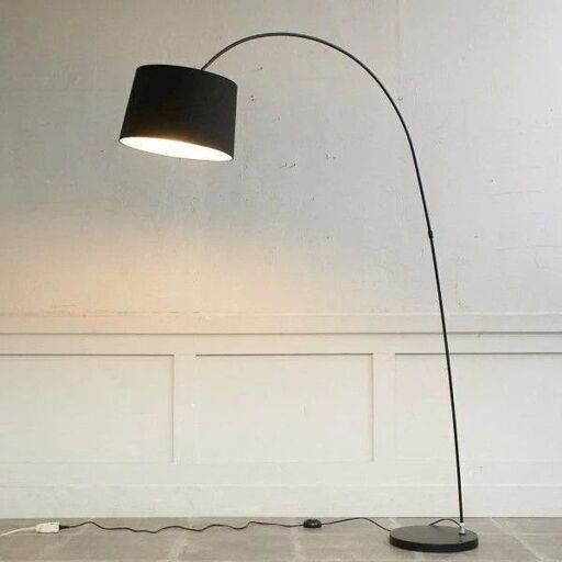 【さいたま市北区】フロアランプ BoConcept ボーコンセプト kuta クタ 黒 ブラック