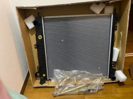 値下げ中！48000円→38000円　車　エンジン　アメ車　ラジエーター　ダッジ　ドュランゴ