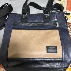 GUSCIO トートバッグ　通勤、ビジネス等に