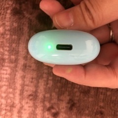 ワイヤレスイヤホン 水色 の画像