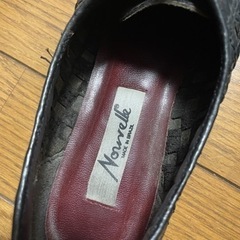 編み目　靴　ブラック　ポインテッドの画像