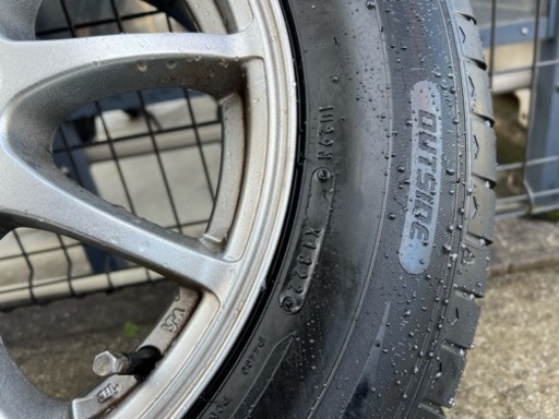 車のパーツ タイヤ、ホイール